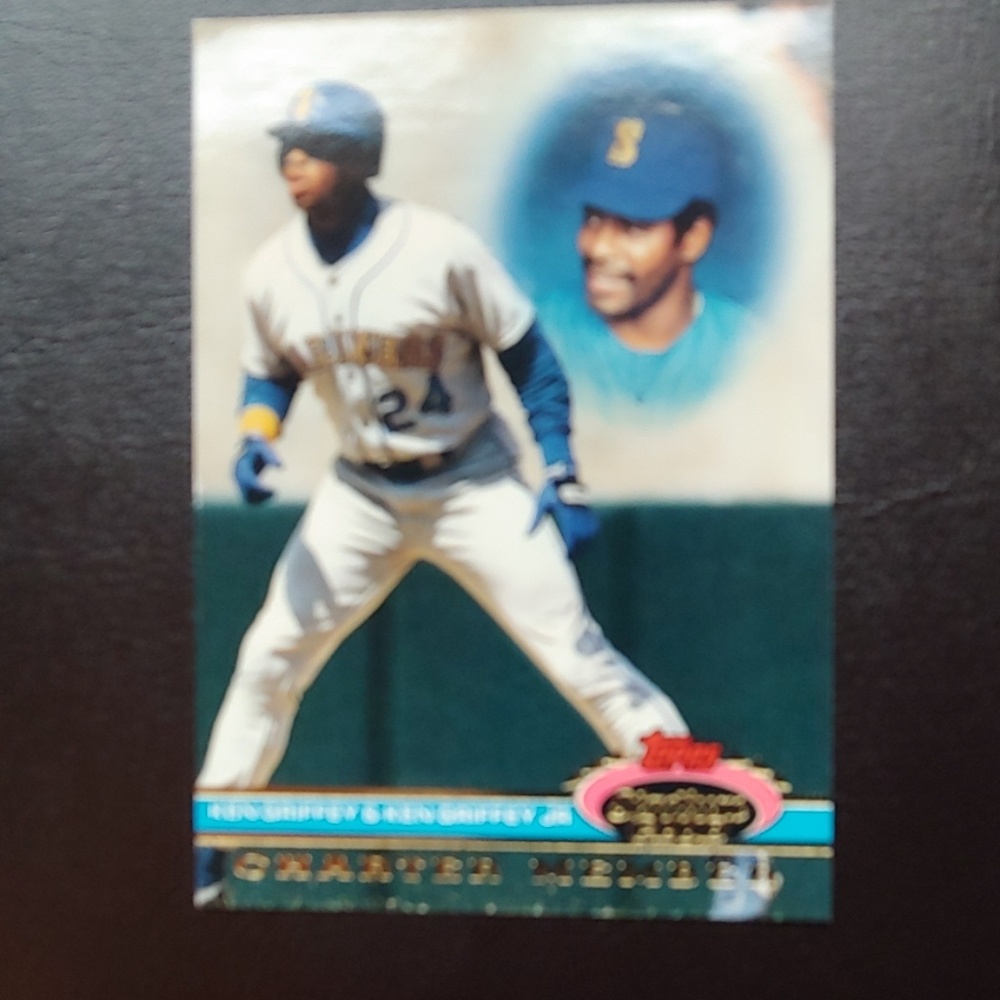 Base Ball Cards - Picture 3 of 8
